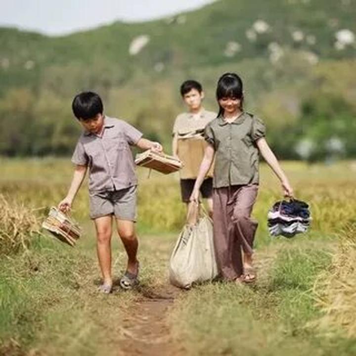 Tỏa Sáng Trên Mạng Xã Hội: Chuyên Gia Trang Điểm & Hotspot Matrix